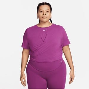 NWT Nike Plus Size One Luxe Twist Dri Fit Top